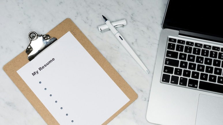 US Passport, Indian Education: Engineer's Career Dilemma Goes Viral