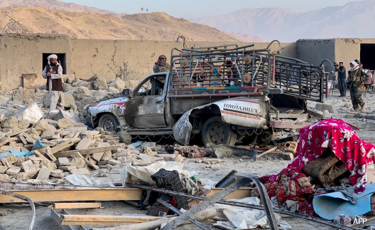 Afghan And Pakistani Forces Trade Fire At Border