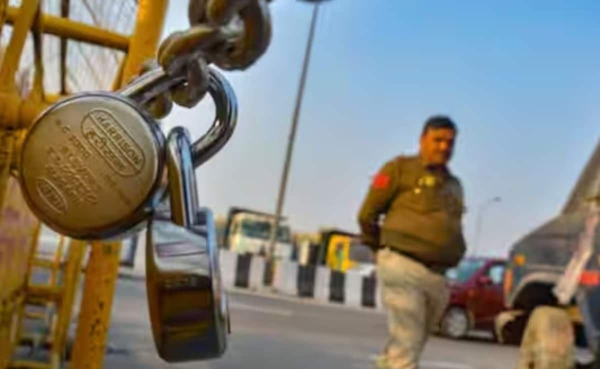 आज भारत बंद: बैंक, बाजार और स्कूल रहेंगे बंद... जानें- किसान संगठनों और ट्रेड यूनियनों ने क्यों बुलाई हड़ताल