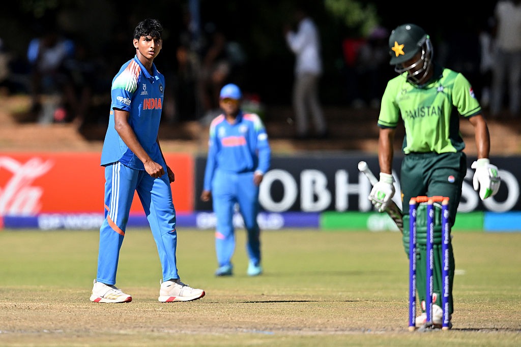 'Denouncing Your Own Kids': Ex-India Star Shuts Up Pakistan Fan Amid Boycott