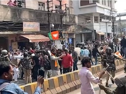 BJP vs Congress: इंदौर में कांग्रेस कार्यालय के बाहर पथराव, कई लोग हुए घायल, पुलिस ने किया लाठीचार्ज और पानी की बौछारें