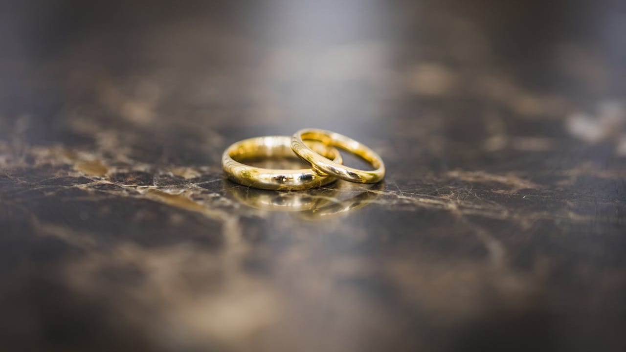 What Is A Promise Ring And How To Choose One What Is A Promise Ring And How To Choose One