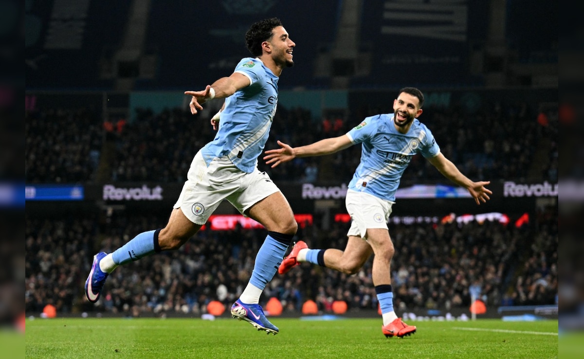 Manchester City Fight Back To End Anfield Hoodoo And Reel In Arsenal