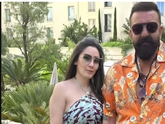 प्यार से पत्नी मान्यता को मॉम बुलाते हैं संजय दत्त, साथ देने के लिए कहा धन्यवाद, 18 सालों से आप चट्टान का तरह खड़ी रहीं