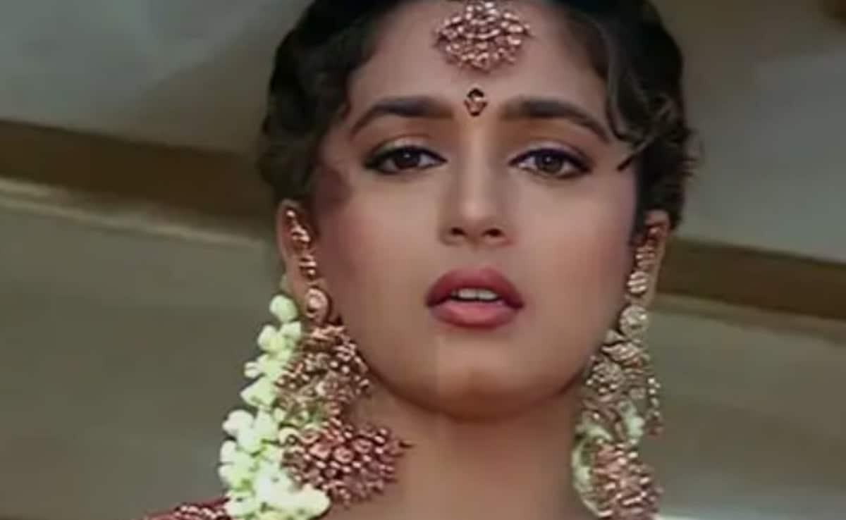 जब 19 साल की माधुरी दीक्षित को तिरछी नजरों से देख रहे थे अनिल कपूर और जैकी श्रॉफ, एक्ट्रेस बोली मैं नई थी तो...