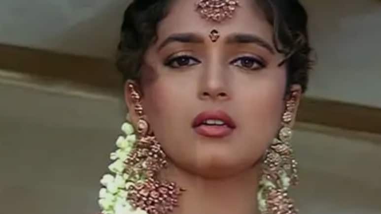 जब 19 साल की माधुरी दीक्षित को तिरछी नजरों से देख रहे थे अनिल कपूर और जैकी श्रॉफ, एक्ट्रेस बोली मैं नई थी तो...