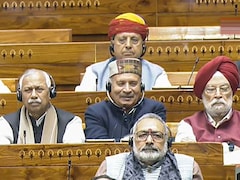 Budget 2026: यूट्यूबर्स और गेमिंग सेक्टर की होगी मौज! स्कूल-कॉलेजों में बनेंगीं कंटेंट क्रिएटर लैब