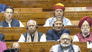 Budget 2026: यूट्यूबर्स और गेमिंग सेक्टर की होगी मौज! स्कूल-कॉलेजों में बनेंगीं कंटेंट क्रिएटर लैब