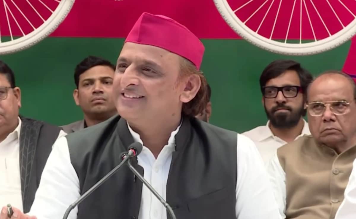 100 MLA लाओ और CM बन जाओ... योगी निकले जापान, इधर अखिलेश यादव ने दे दिया दोनों डिप्टी सीएम को ऑफर