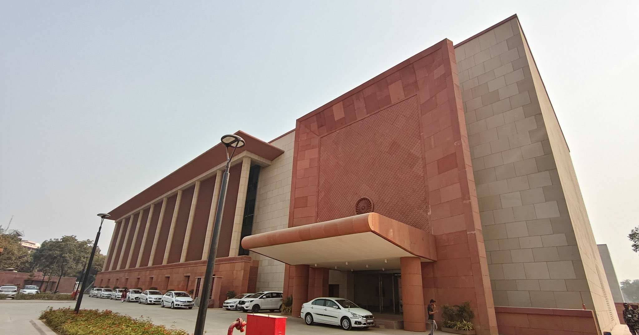 सेवा तीर्थ: हाईटेक ऑफिस, स्मार्ट ग्रिड, एक ही छत के नीचे सारे मंत्रालय, कैसा है PM मोदी का नया ऑफिस