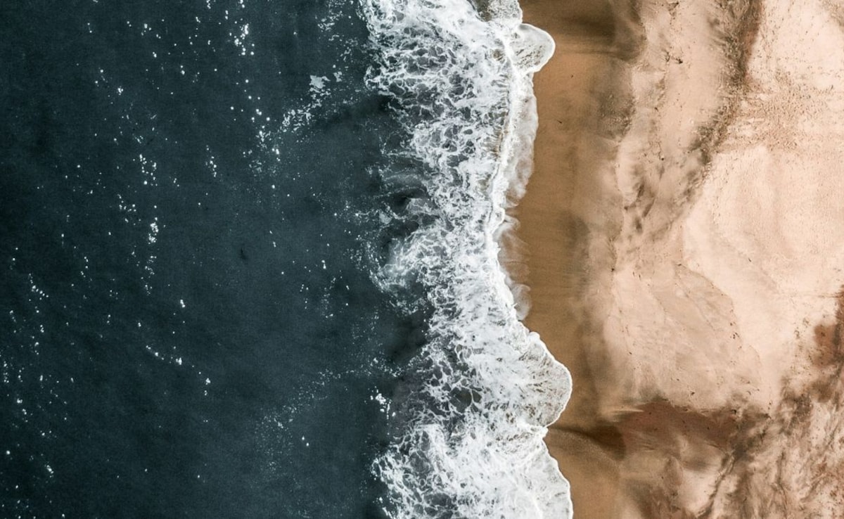 For millions of years, the Orange River had been carrying diamonds from the interior of the southern African region and dumping them into the Atlantic Ocean. Photo: Unsplash