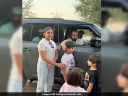 दुबई के शासक का यह अंदाज जीत रहा दिल, गाड़ी रोककर खिंचवाई फोटो, भारतीय परिवार से ऐसे मिले शेख मोहम्मद