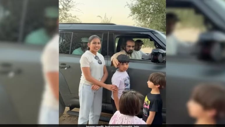 दुबई के शासक का यह अंदाज जीत रहा दिल, गाड़ी रोककर खिंचवाई फोटो, भारतीय परिवार से ऐसे मिले शेख मोहम्मद