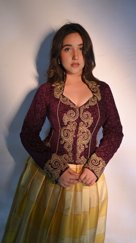 Ashnoor Kaur Drops Ethnic Power Look