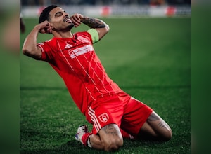 Vitor Pereira Sparks Nottingham Forest To 3-0 Win At Fenerbahce In Europa League Playoff