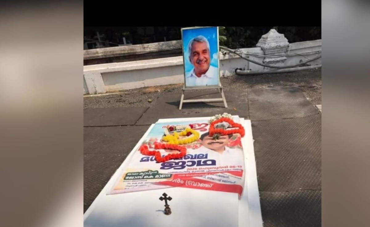 Row Over LDF Campaign Poster On Oommen Chandy's Tomb, Cops Check CCTV