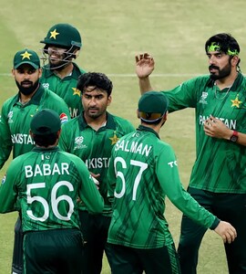 Pakistan Star Shadab Khan Takes Direct Aim At Shahid Afridi, Mohammad Yousuf Over India Loss Criticism
