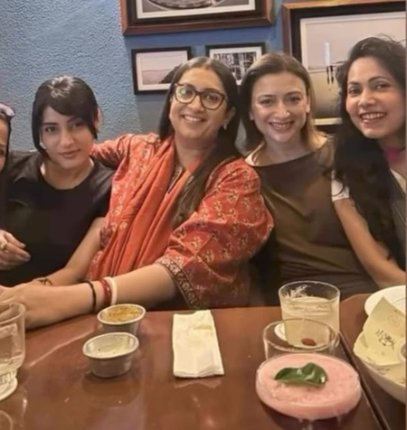 &lsquo;क्योंकि सास भी कभी बहू थी&rsquo; का 26 साल बाद ग्रैंड रीयूनियन, देखें कितना बदल गया है विरानी परिवार