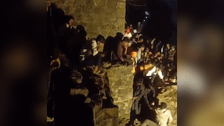 हजारों की भीड़,  अफरातफरी, कई श्रद्धालु घायल... पुणे के शिवनेरी किले में शिवजयंती पर भगदड़ जैसे हालत