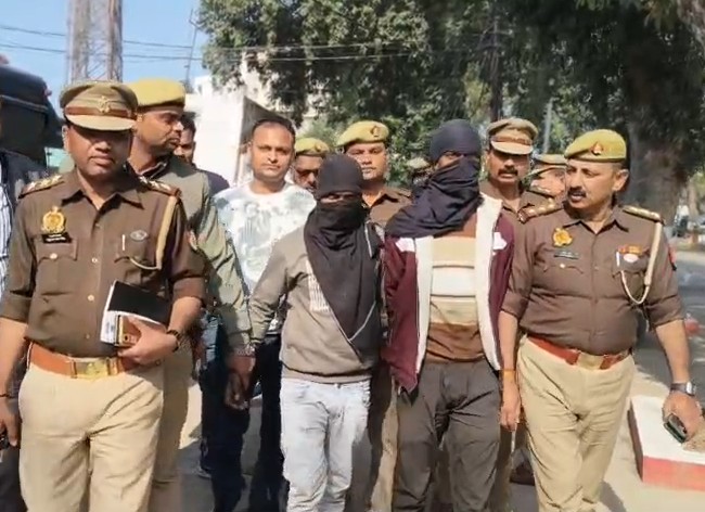 मैनपुरी डबल मर्डर में बड़ा खुलासा, रिश्तेदार और पड़ोसी ही निकले कातिल, लूट और रंजिश बनी वजह