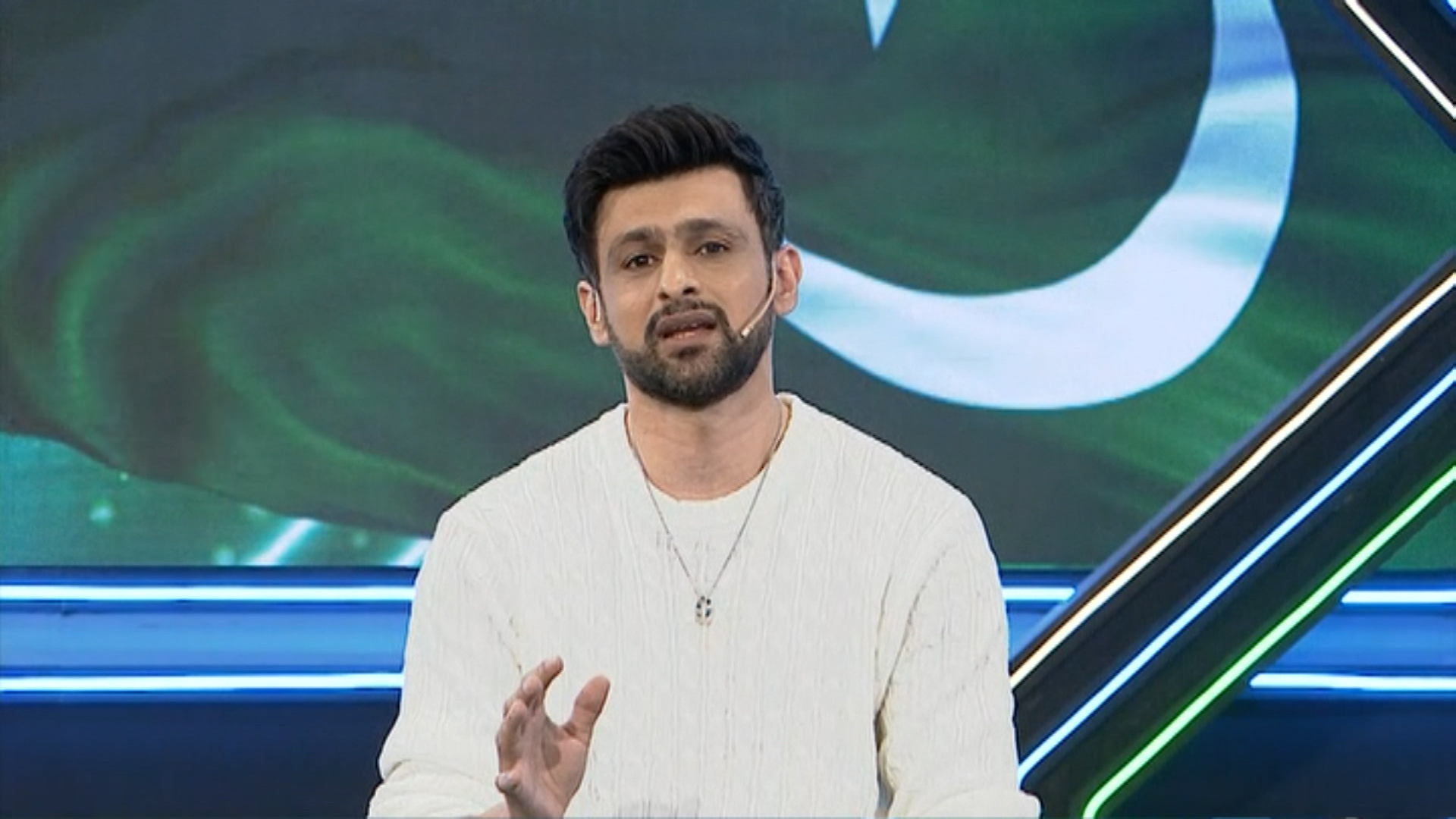 'Usman Tariq Can Handle the Pressure Against India': Shoaib Malik