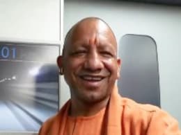 VIDEO :  बुलेट ट्रेन से भी तेज! 500 किमी की रफ्तार वाली जापानी ट्रेन में CM योगी का सफर, तकनीक देख हुए गदगद