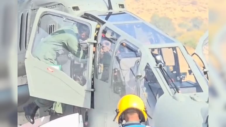 Vayushakti 2026: राष्ट्रपति मुर्मू ने 'प्रचंड' हेलीकॉप्टर से भरी उड़ान, पहली तस्वीर आई सामने