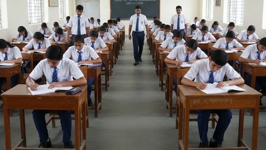 मध्य प्रदेश बोर्ड परीक्षाओं की हो गई शुरुआत, जानें कब तक आएगा रिजल्ट | Madhya Pradesh board exams begin know timing rules and result Update