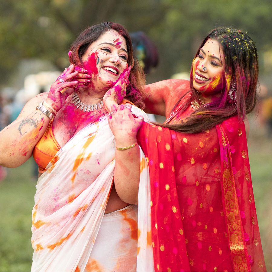 Holi 2026 Fashion Upgrade: Top 10 Picks On White Sarees You Can Try
