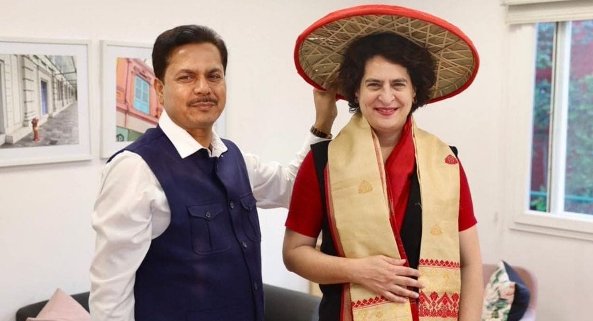 प्रियंका गांधी के साथ भूपेन बोरा 