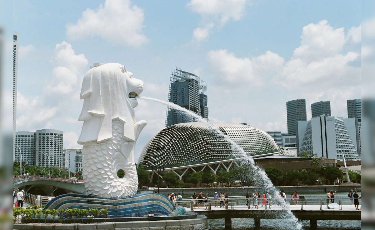 Singapore's Growth Model Faces Test Amid Global Trade Challenges