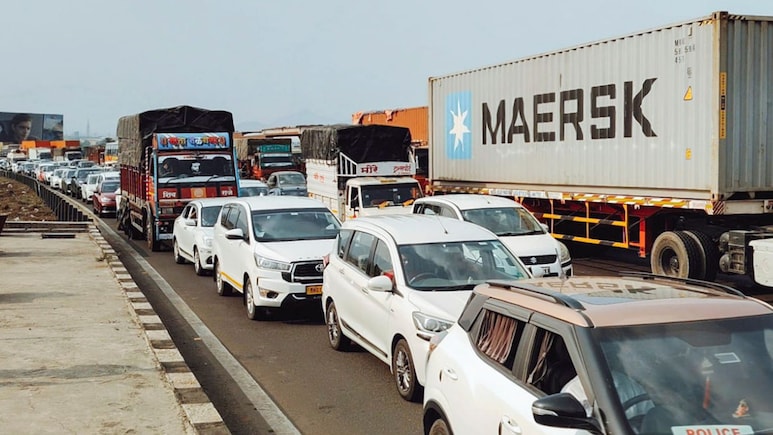 Mumbai Pune Expressway: तब्बल 33 तासानंतर मोकळा श्वास! मुंबई- पुणे एक्सप्रेसवेची मोठी अपडेट; सद्यस्थिती काय?