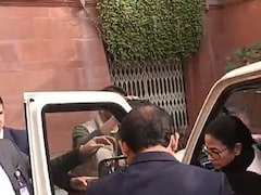 ममता बनर्जी पहुंचीं सुप्रीम कोर्ट,  SIR पर सुप्रीम सुनवाई में LLB डिग्रीधारी CM खुद देंगी दलीलें!