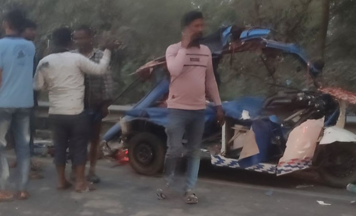 भागलपुर में बड़ा सड़क हादसा, बस ने पिकअप वैन और ई-रिक्शा को रौंदा, 4 की मौत