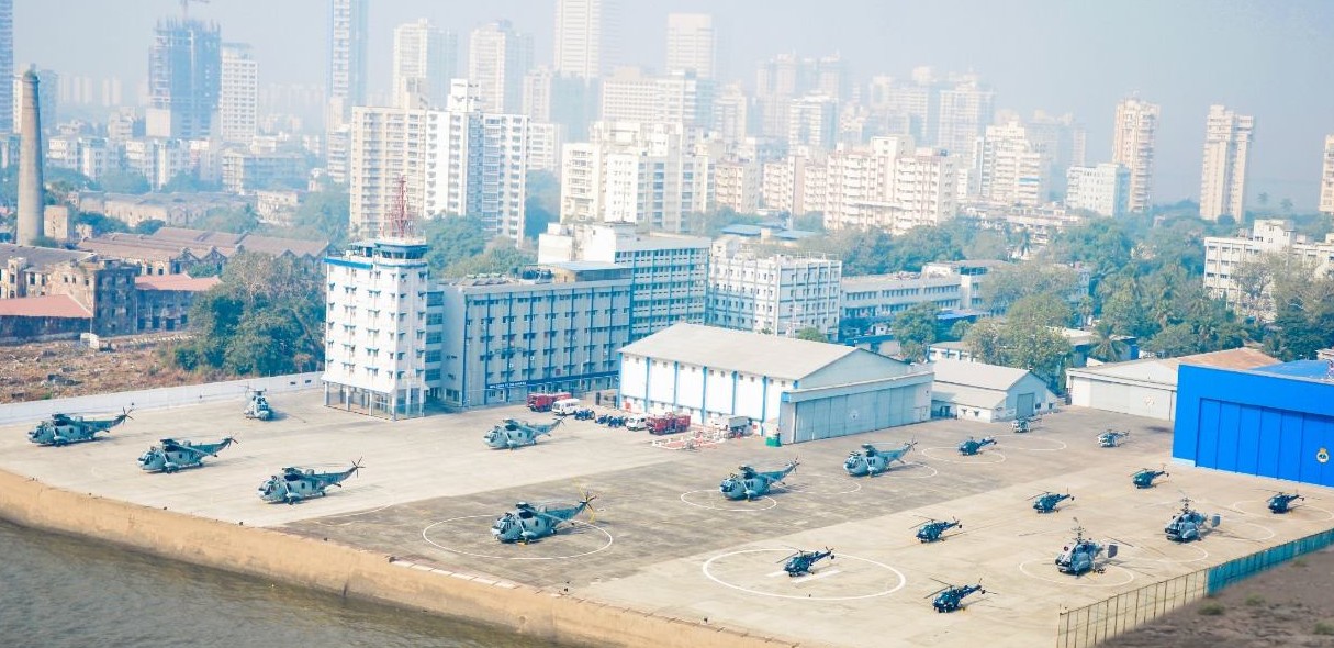 'तो BMC के अधिकारियों पर भी होगी कार्रवाई,' कोलाबा में नेवी के स्टेशन के पास बन रही इमारतों को लेकर HC सख्त