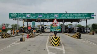 Toll Tax Refund: इन लोगों के खाते में वापस आएगा टोल पर कटा पैसा, चेक करते रहें अकाउंट, जानें क्यों