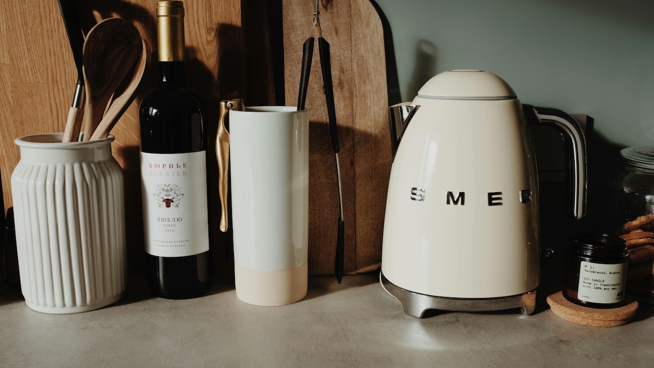 Top 5 Electric Kettle Safety Features Every Home Needs In 2026
