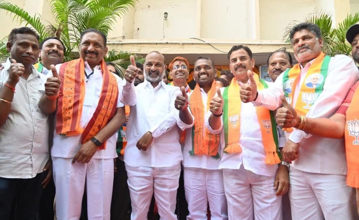 तेलंगाना के निजामाबाद में मेयर बनाने से पीछे क्यों हटी बीजेपी, करीमनगर में कैसे मिली जीत