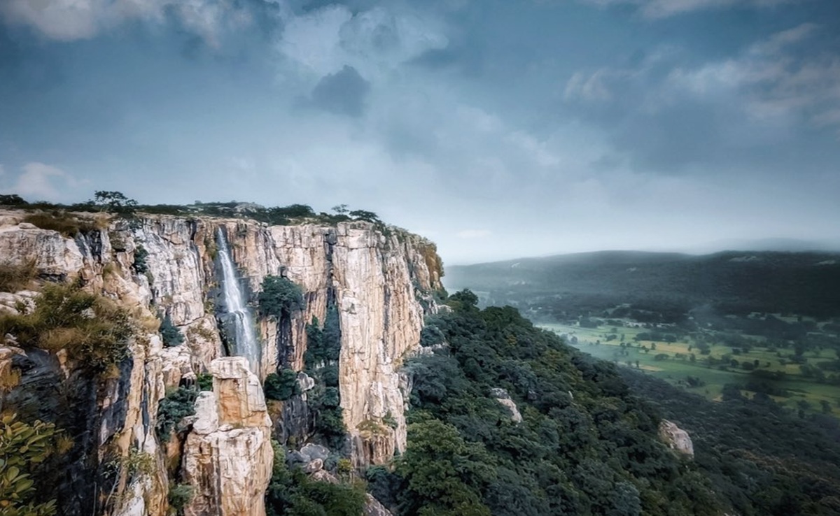 Chhattisgarh Tourism: शिशुपाल पर्वत युवाओं का एडवेंचर हब; ट्रैकिंग से लेकर रोजगार के नए अवसर तक सब है यहां