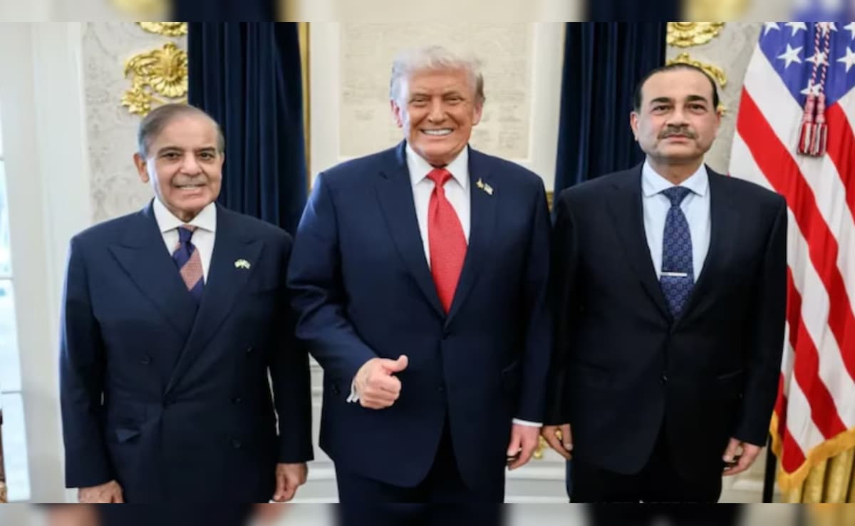 ट्रंप की जी-हुजूरी करके भी मुनीर-शहबाज के हाथ खाली! एक्सपर्ट मान रहे अमेरिका- पाकिस्तान के बीच कुछ नहीं बदला