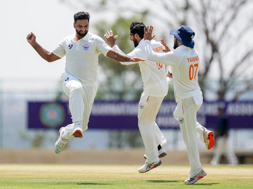 Five-Wicket Man Auqib Nabi, Adventurous Qamran Iqbal Take Jammu and Kashmir Close To Maiden Ranji Trophy Title