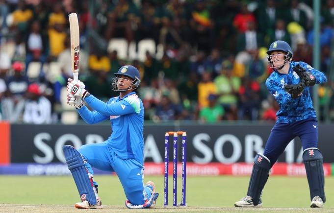 IND vs ENG U-19 WC Final: वैभव सूर्यवंशी के तूफानी शतक का विश्व क्रिकेट हुआ दीवाना, माइकल वॉन-वीरेंद्र सहवाग का रिएक्शन वायरल