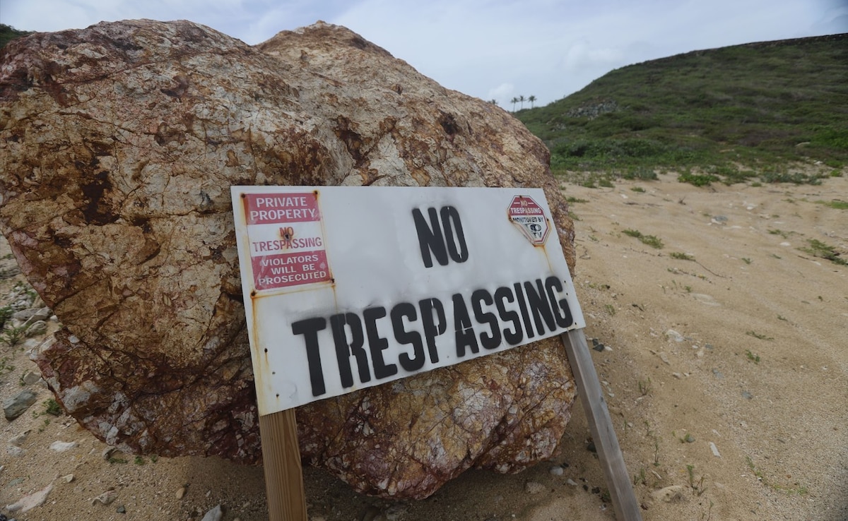 epstein island no tresspas sign epstein island no tresspas sign