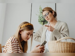 Parenting Tips: अगर बच्&zwj;चा बात-बात पर देता है उल्&zwj;टा जवाब, तो गुस्&zwj;से से नहीं बनेगी बात, ऐसे करें हैंडल