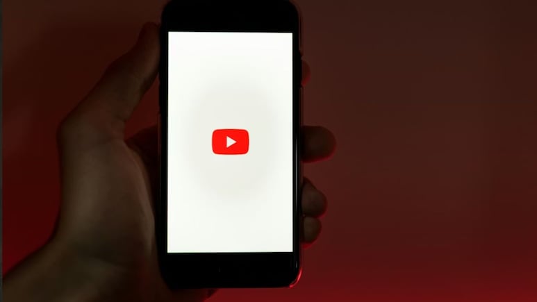 YouTube Says It Is Not Social Media In Landmark Addiction Trial