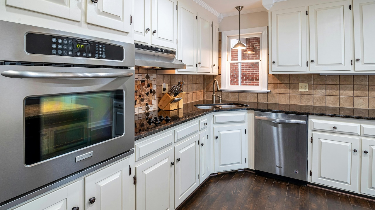 How to Measure Cabinets: Step-by-Step Guide for Accurate Kitchen Cabinet Sizes