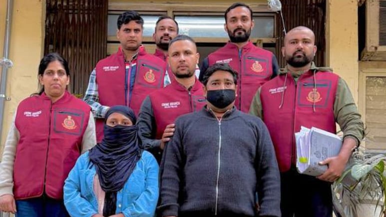 दिल्ली में ड्रग्स रैकेट का भंडाफोड़: परिवार बनकर कर रहे थे हेरोइन तस्करी, 7.5 करोड़ की 1.5 किलो हेरोइन बरामद