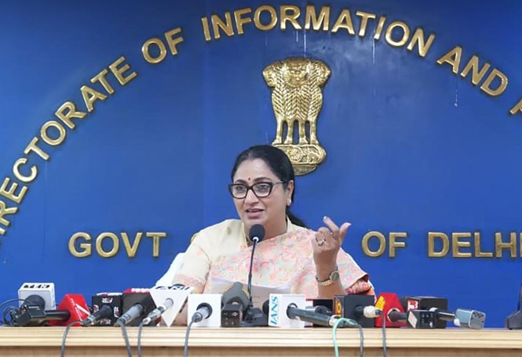 दिल्ली की बेटियों के लिए बड़ा तोहफा: मुख्यमंत्री रेखा गुप्ता ने शुरू की ‘लखपति बिटिया योजना'