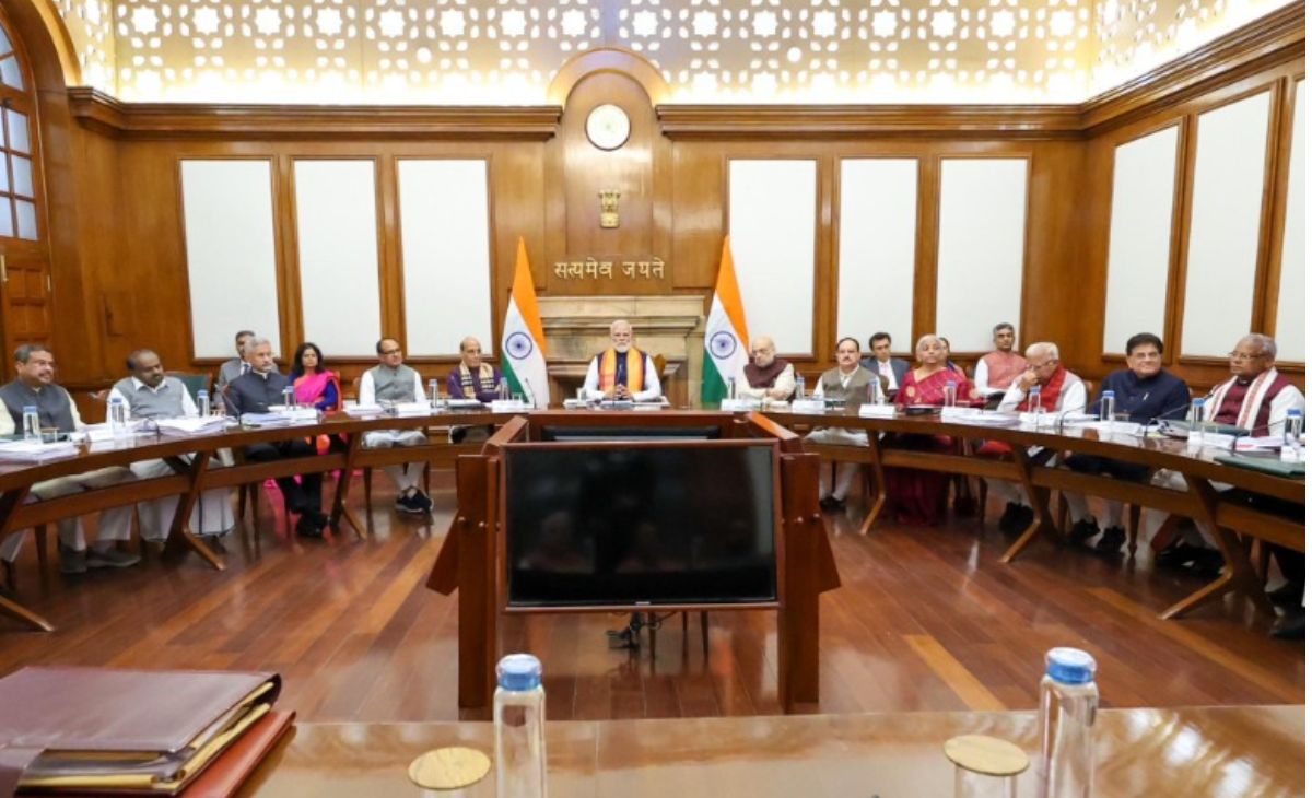 केरलम, श्रीनगर में नया एयरपोर्ट टर्मिनल, रेलवे प्रोजेक्ट...सेवा तीर्थ में कैबिनेट की पहली बैठक के 8 बड़े फैसले