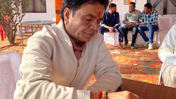 राजपाल यादव भतीजी की विदाई से पहले छोले-भटूरे खाते आए नजर, चेहरे पर कभी दिख रही थी खुशी तो कभी गम